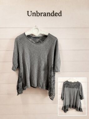 Grey lace & knit mixed top – Estimated Small